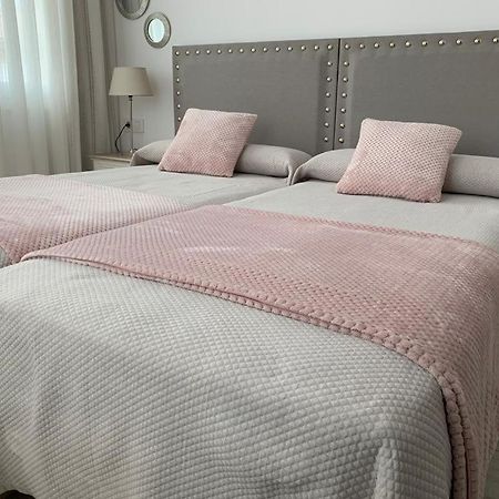 Apartamento Los Arcos リャネス エクステリア 写真