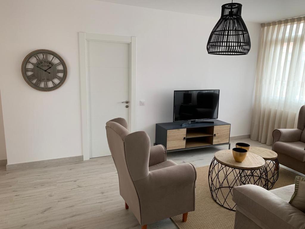 Apartamento Los Arcos リャネス エクステリア 写真