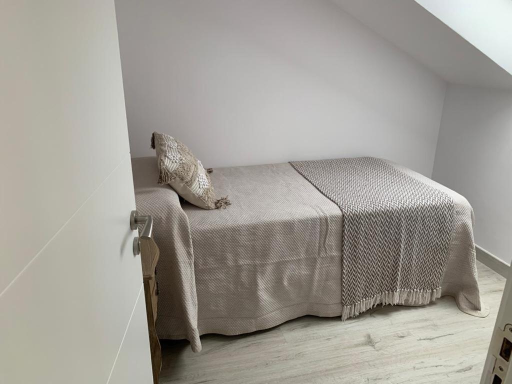 Apartamento Los Arcos リャネス エクステリア 写真